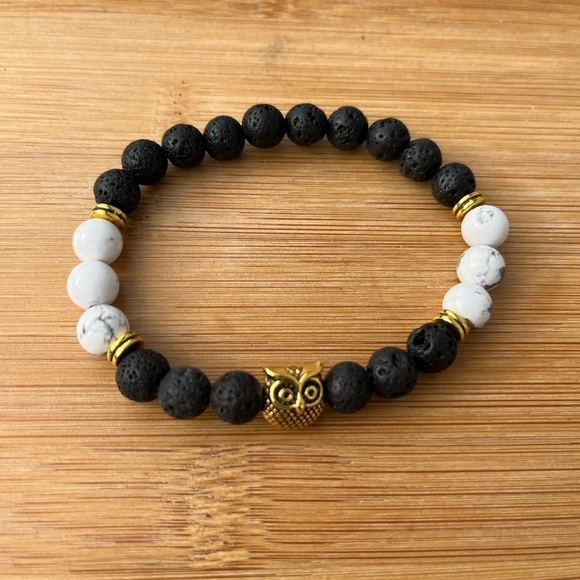 Black Lava Stone Natural White Howlite Owl Charm Bracelet - Picture 5 of 12